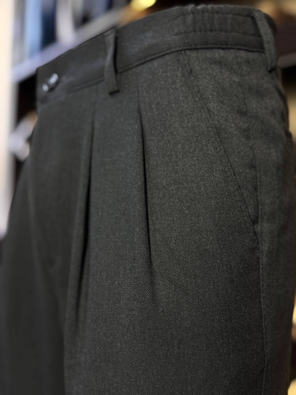 Брюки с защипами regular fit754
